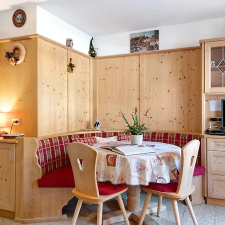 Feriehus Cesa Maria Suen Canazei