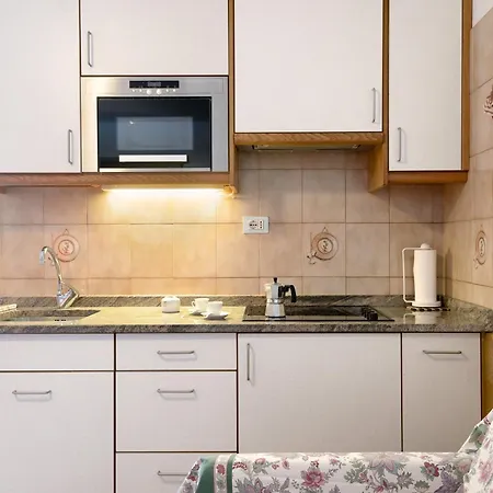 Cesa Maria Suen Feriehus Canazei